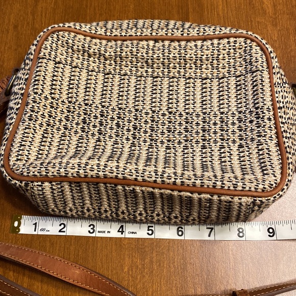 LUCKY BRAND Small Crossbody Bag Purse with Tassel - Picture 6 of 7